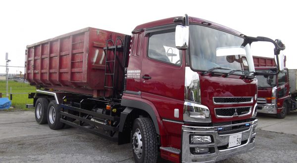 C 大型集装箱车25吨